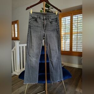 Mother " The Insider Crop Fray" Wash: To the Moon and Back. Size 28